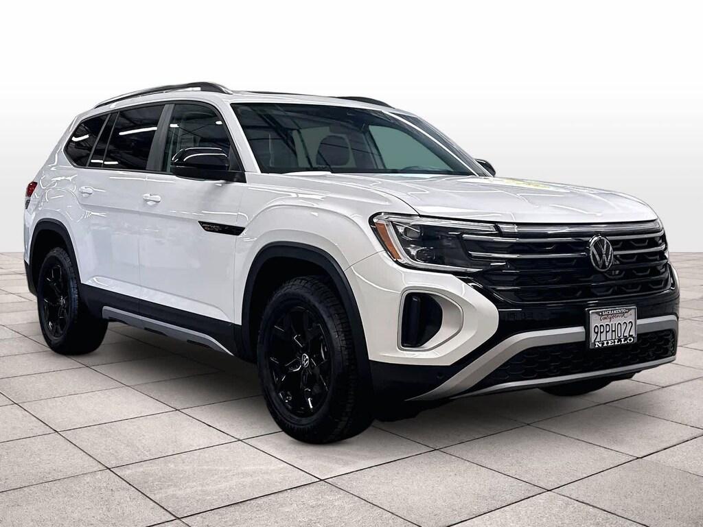 Used 2024 Volkswagen Atlas 2.0T Peak Edition SE w/Technology 4MOTION
