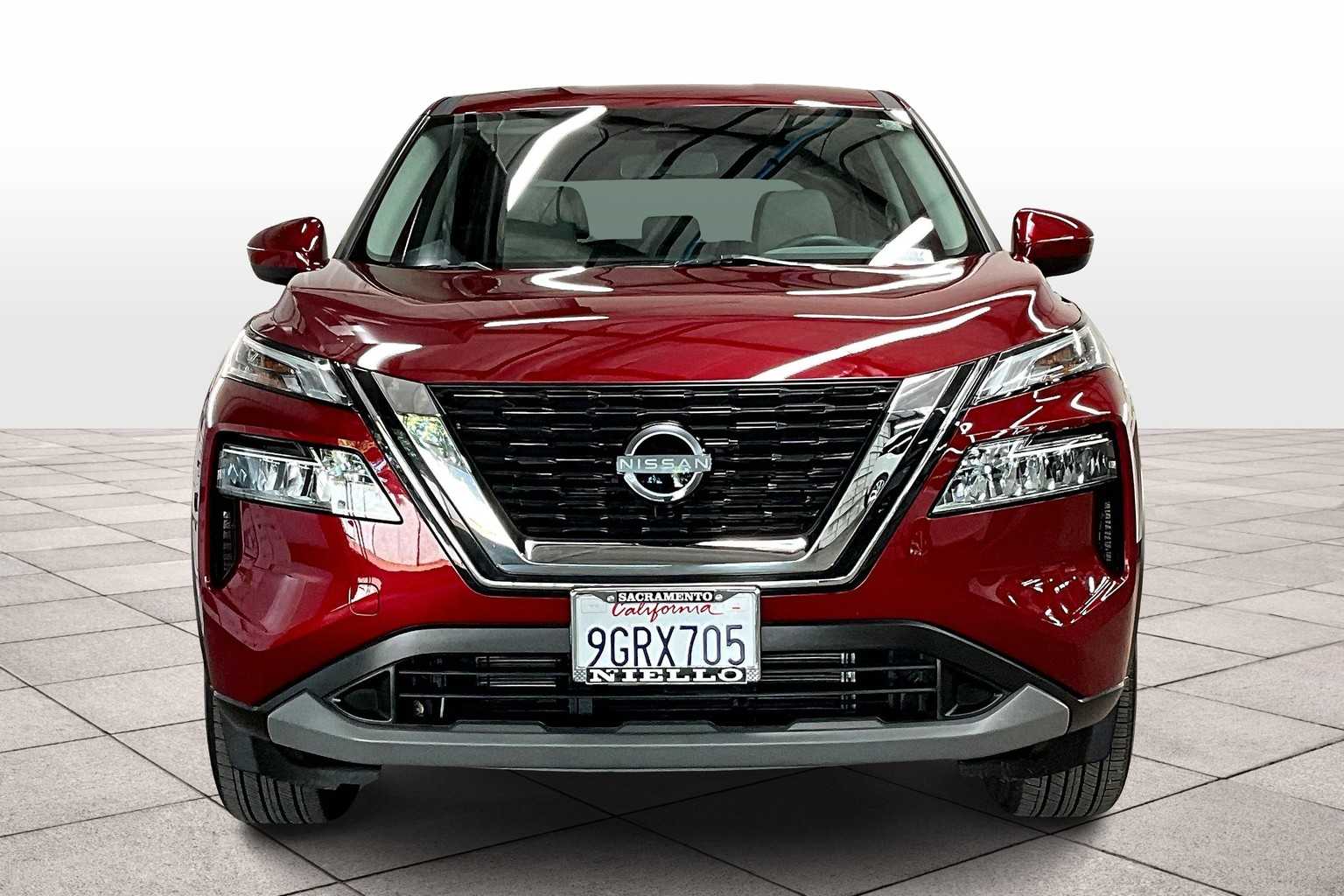2023 Nissan Rogue SV photo 3