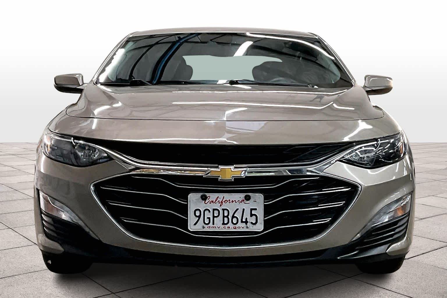 2023 Chevrolet Malibu 1LT photo 2