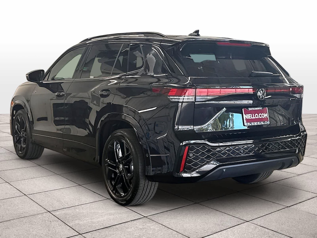 New 2026 Volkswagen Tiguan SE R-Line Black 4MOTION
