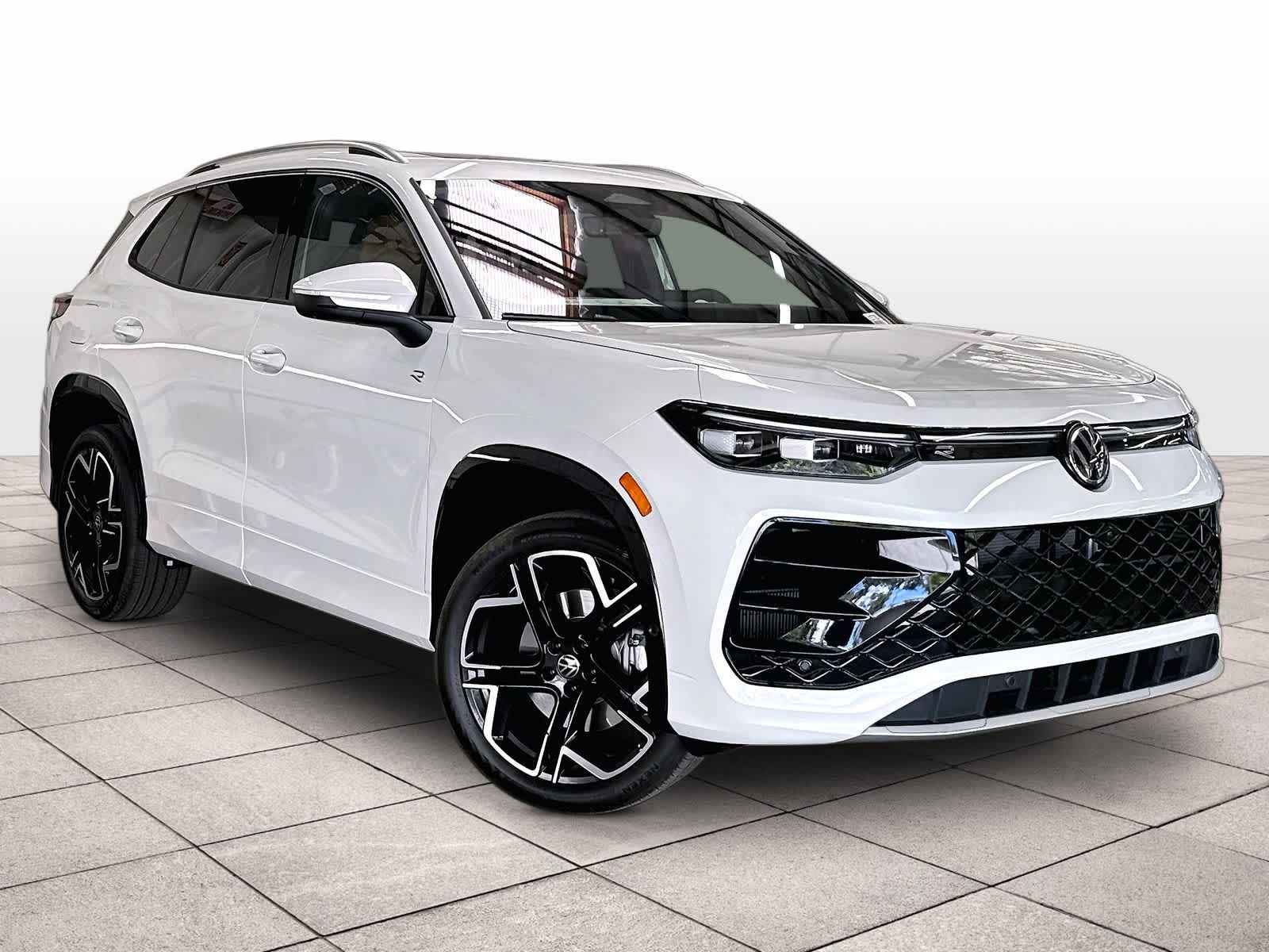 New 2026 Volkswagen Tiguan SEL R-Line Turbo 4MOTION