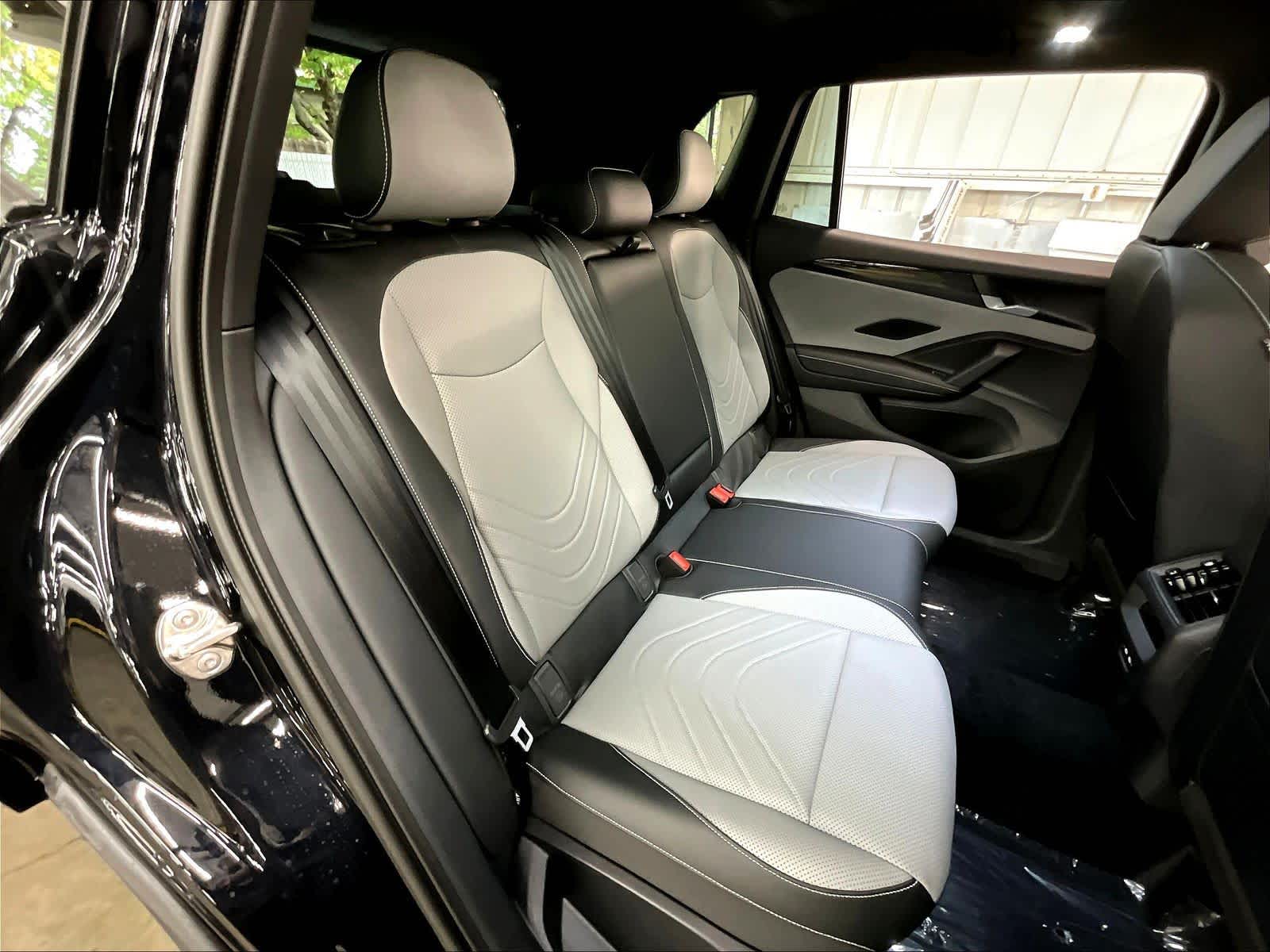 2026 Volkswagen Tiguan SE R-LINE BLACK - Photo 27
