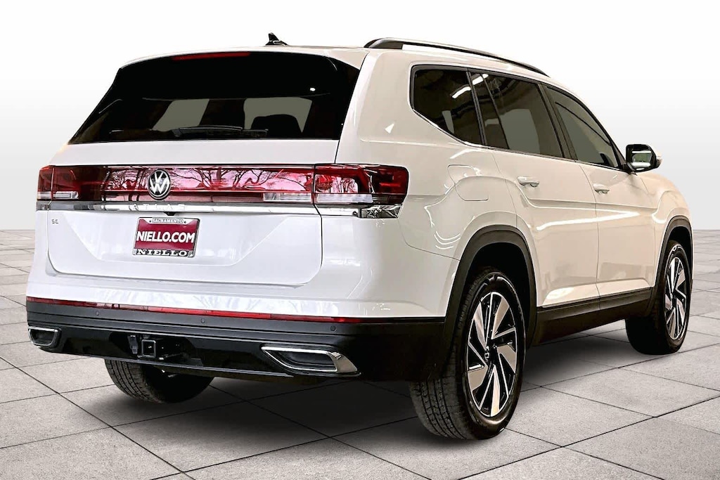 New 2026 Volkswagen Atlas SE W/ Tech FWD FWD