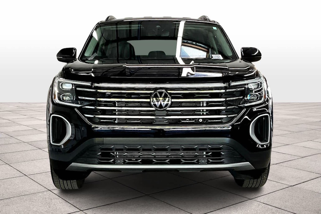 Used 2025 Volkswagen Atlas 2.0T SE FWD