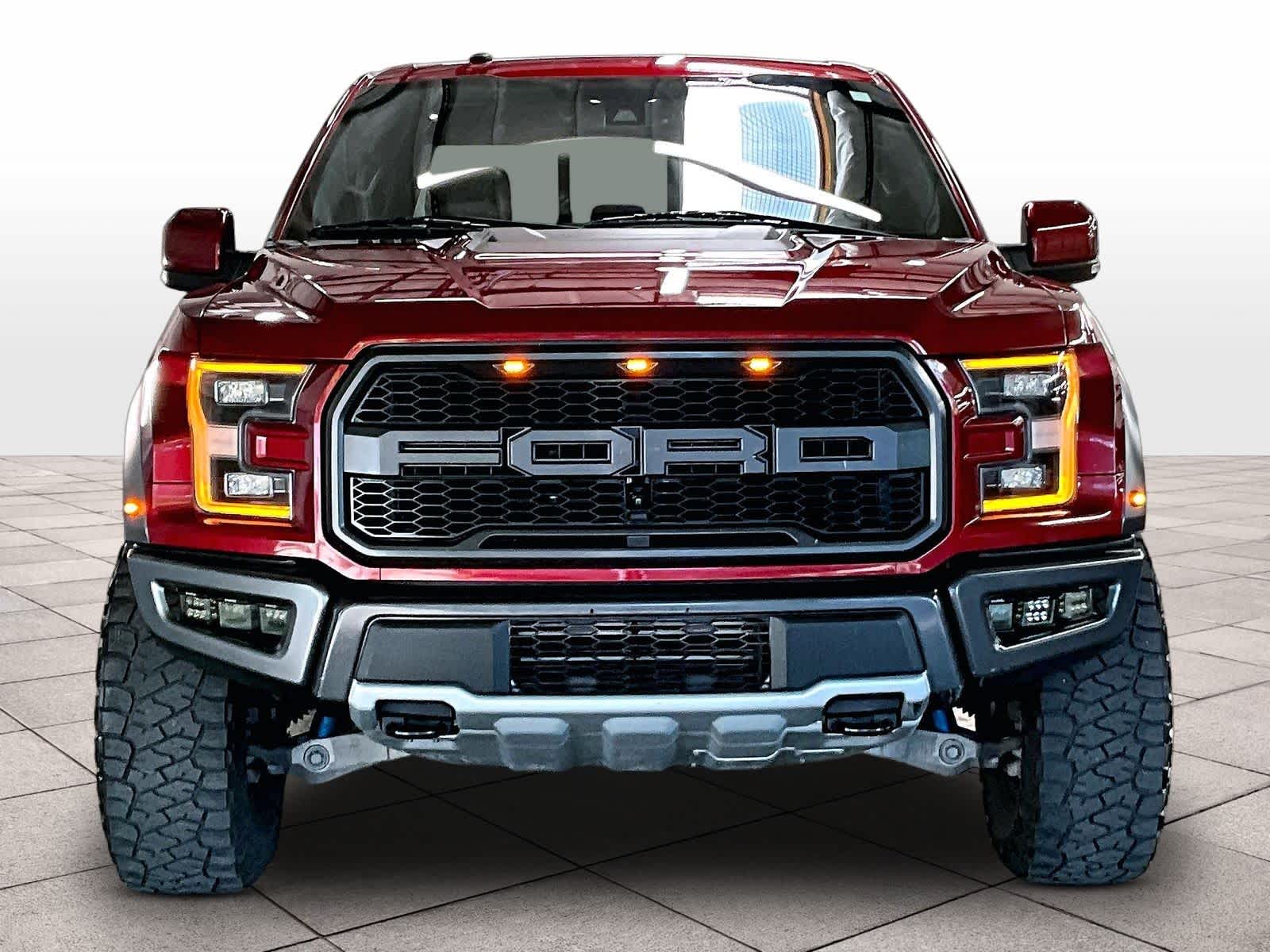 2018 Ford F-150 Raptor 4WD Supercrew 5.5 Box photo 2