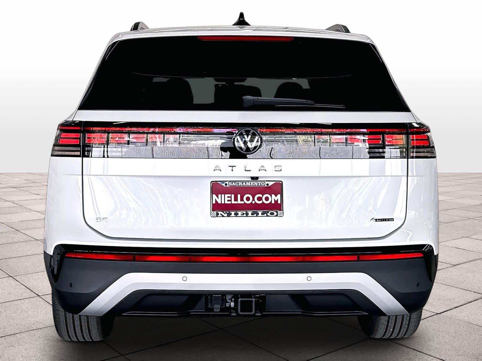 New 2027 Volkswagen Atlas SE w/Technology 4MOTION