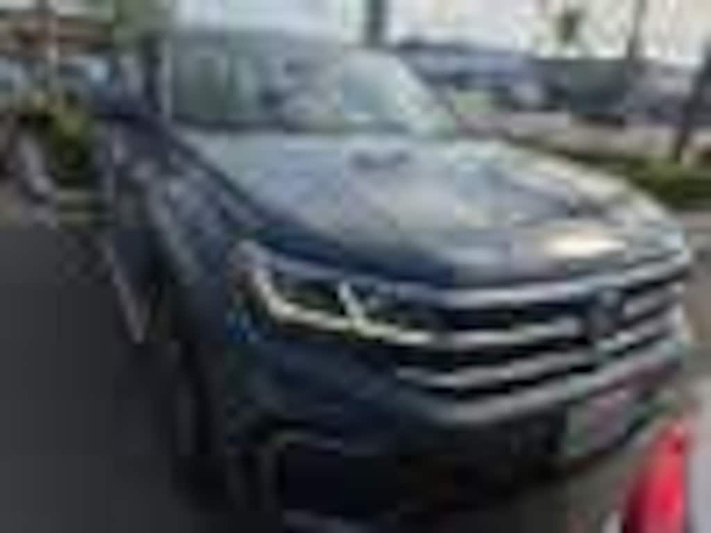 Used 2023 Volkswagen Atlas Cross Sport 3.6L V6 SEL Premium R-Line 4MOTION
