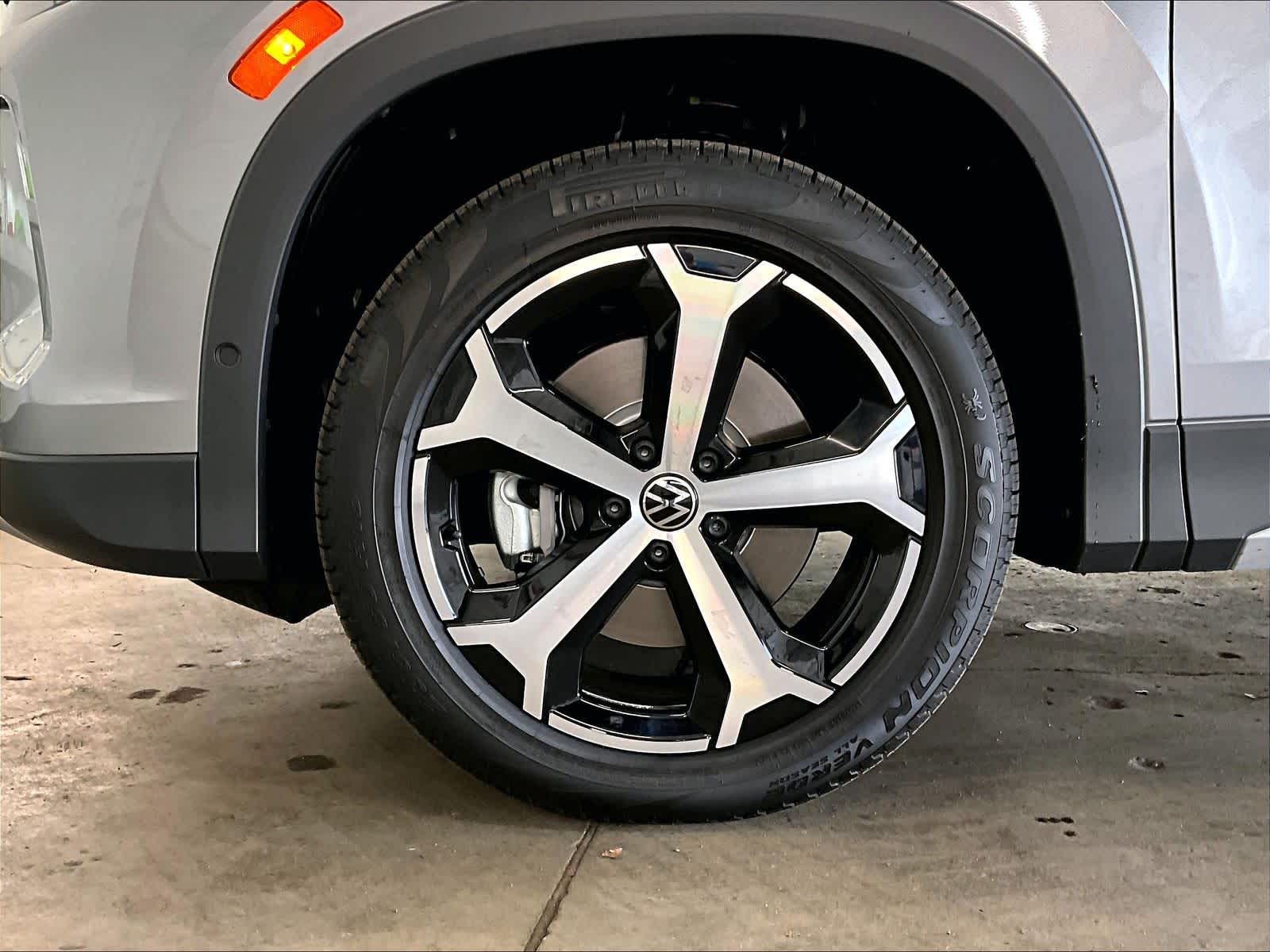 2026 Volkswagen Tiguan SE - Photo 14