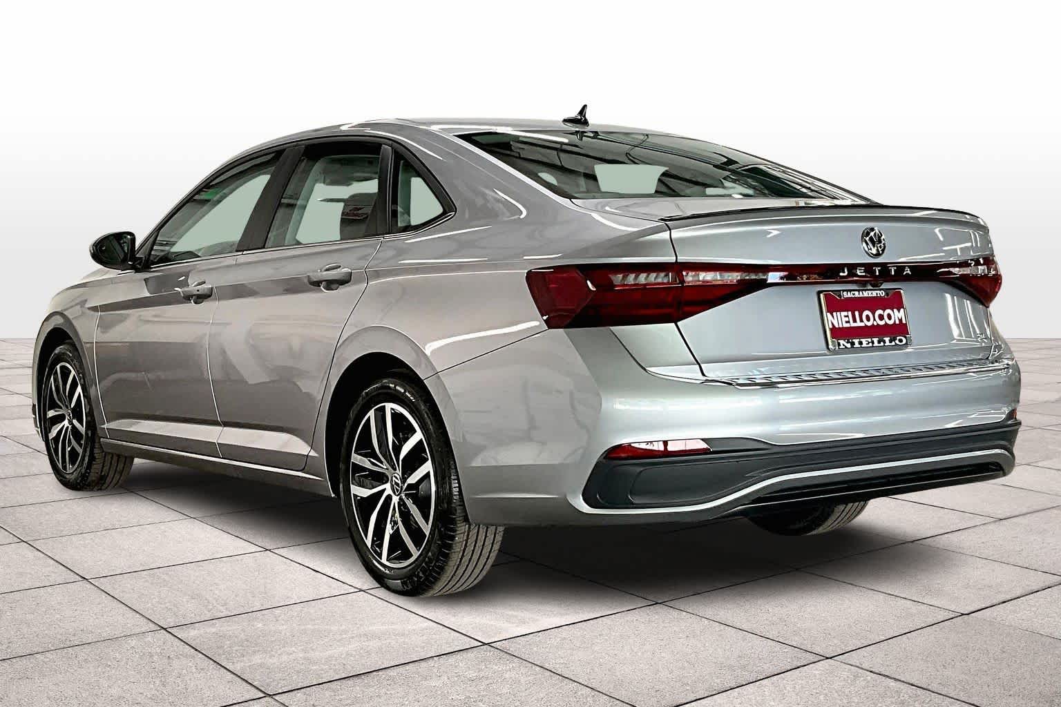 2026 Volkswagen Jetta SE photo 3