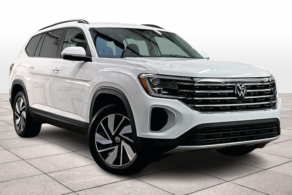 Used 2025 Volkswagen Atlas 2.0T SE w/Technology 4MOTION