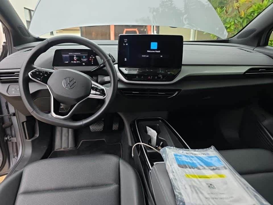 2023 Volkswagen ID.4 Pro S Plus photo 6