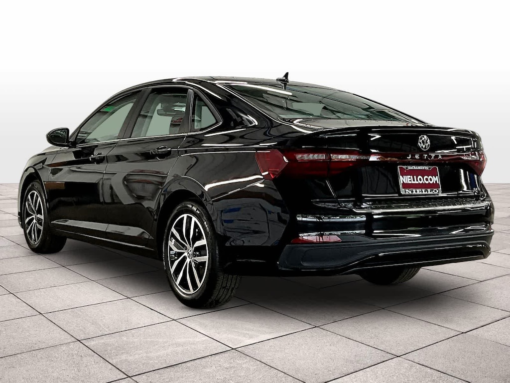 New 2026 Volkswagen Jetta SE Auto