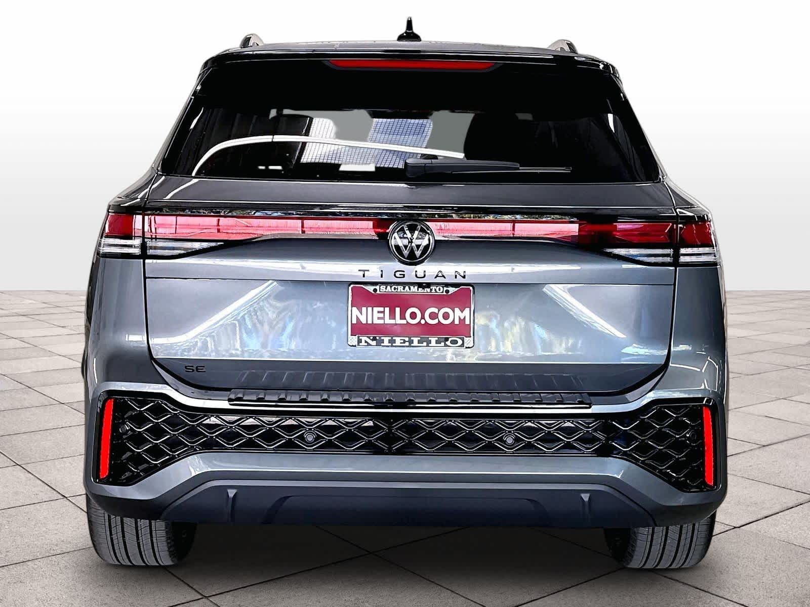 New 2026 Volkswagen Tiguan SE R-Line Black FWD