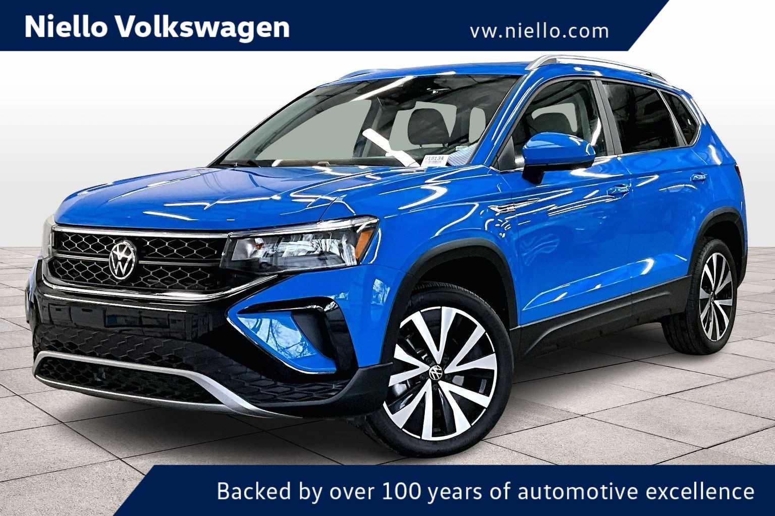 2023 Volkswagen Taos SE's photo