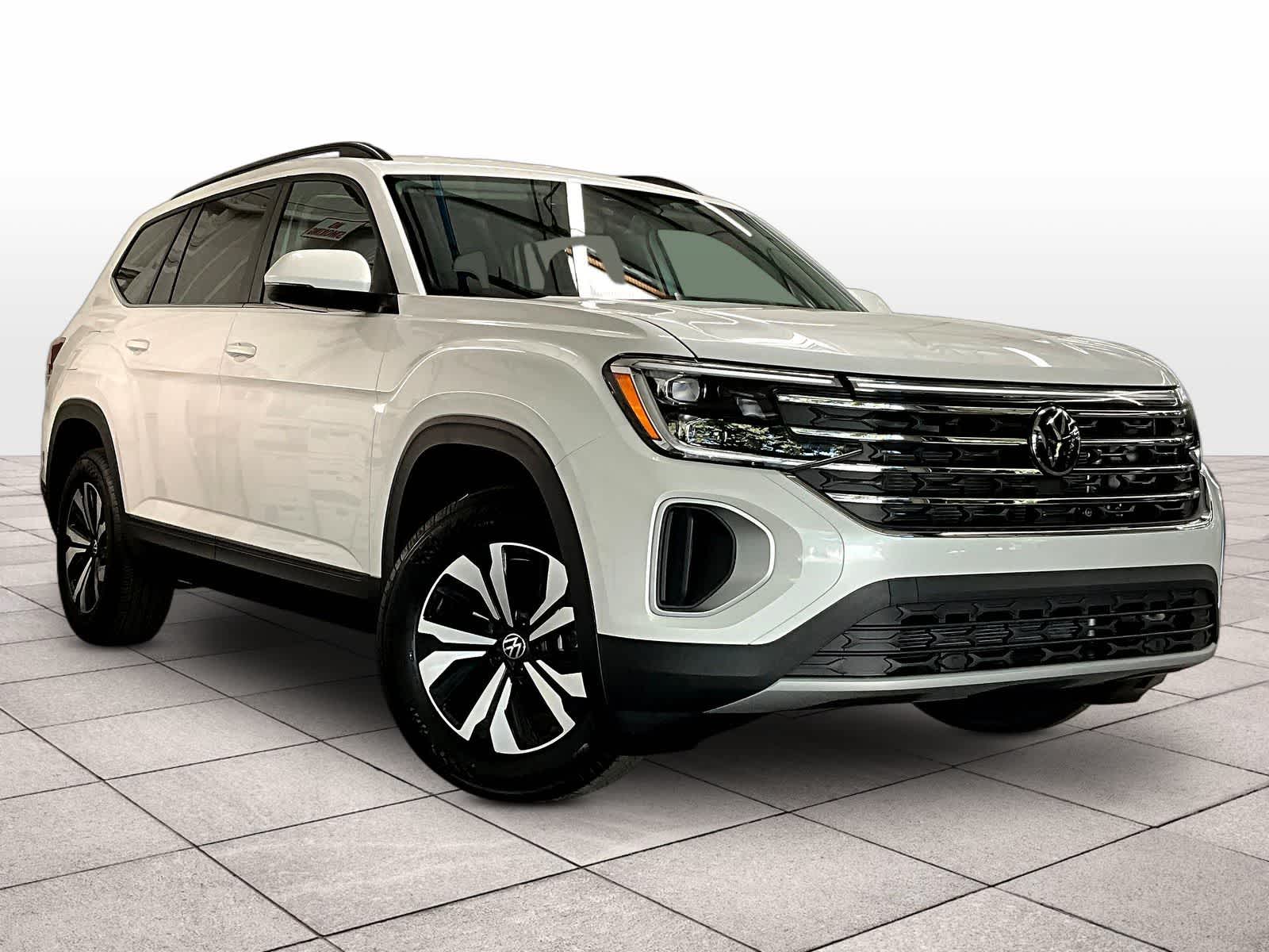 2026 Volkswagen Atlas SE - Photo 2