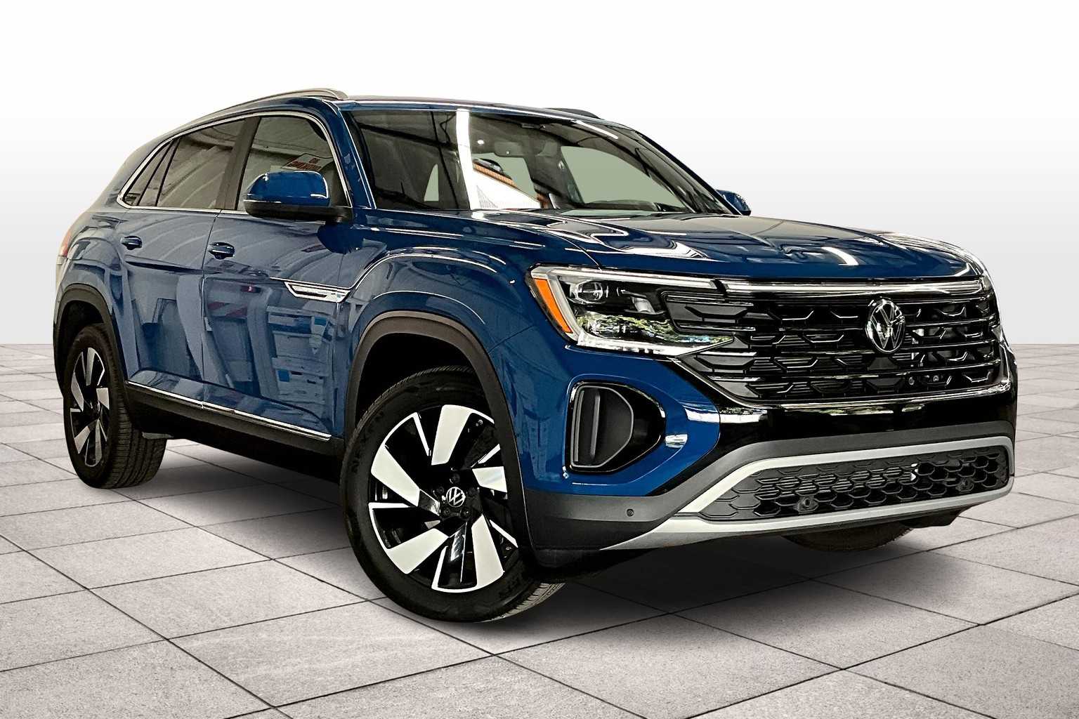 2025 Volkswagen Atlas Cross Sport SEL photo 2