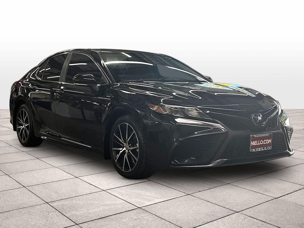 Used 2022 Toyota Camry SE Auto (Natl)
