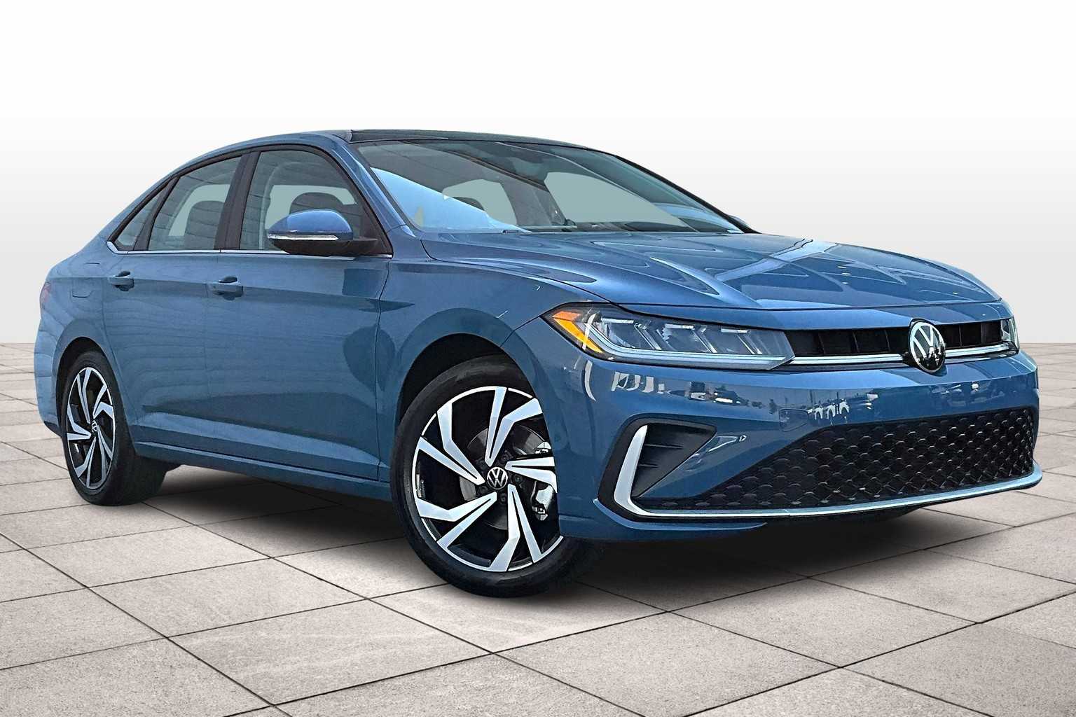 2025 Volkswagen Jetta SEL photo 2