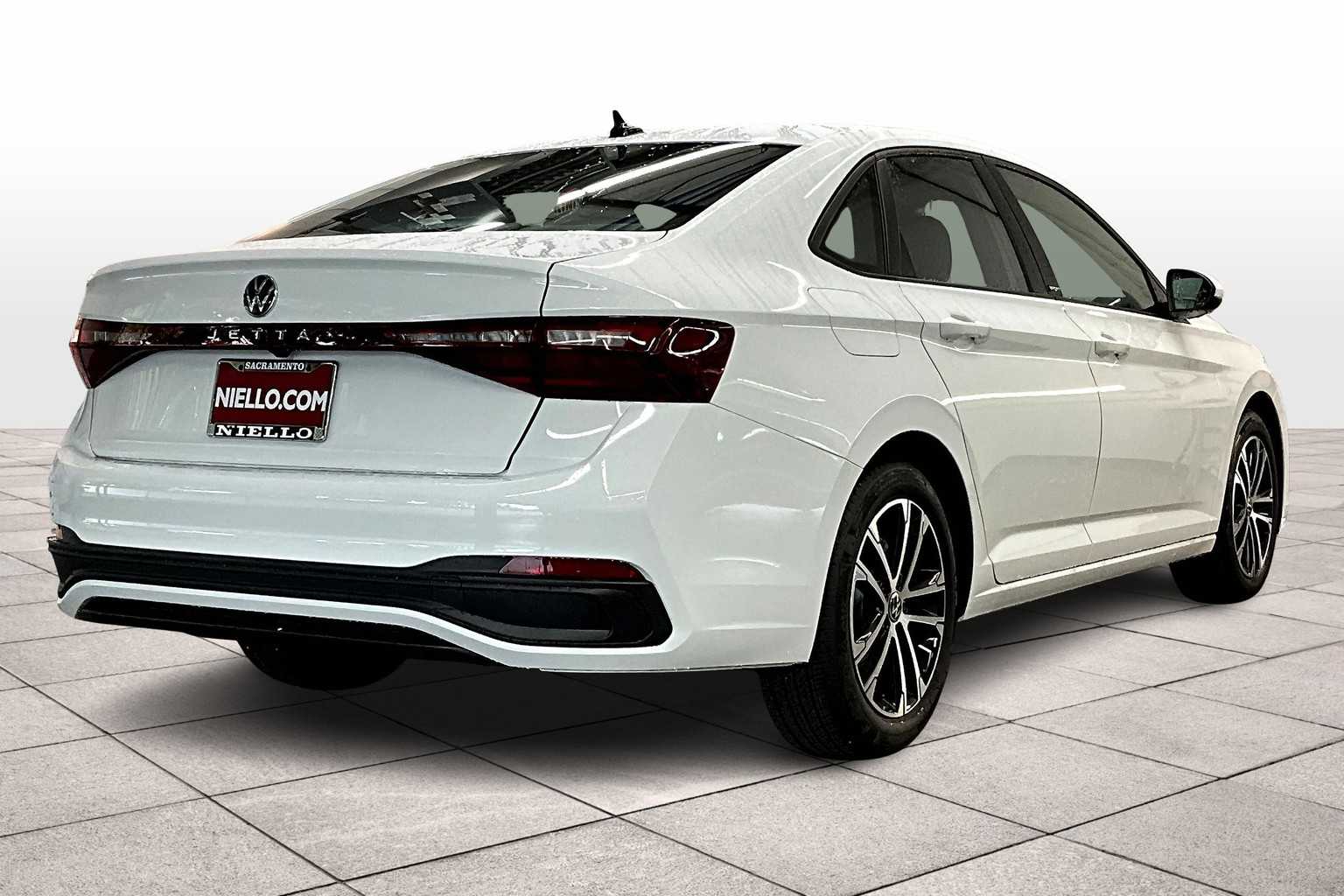 2026 Volkswagen Jetta Sport photo 3