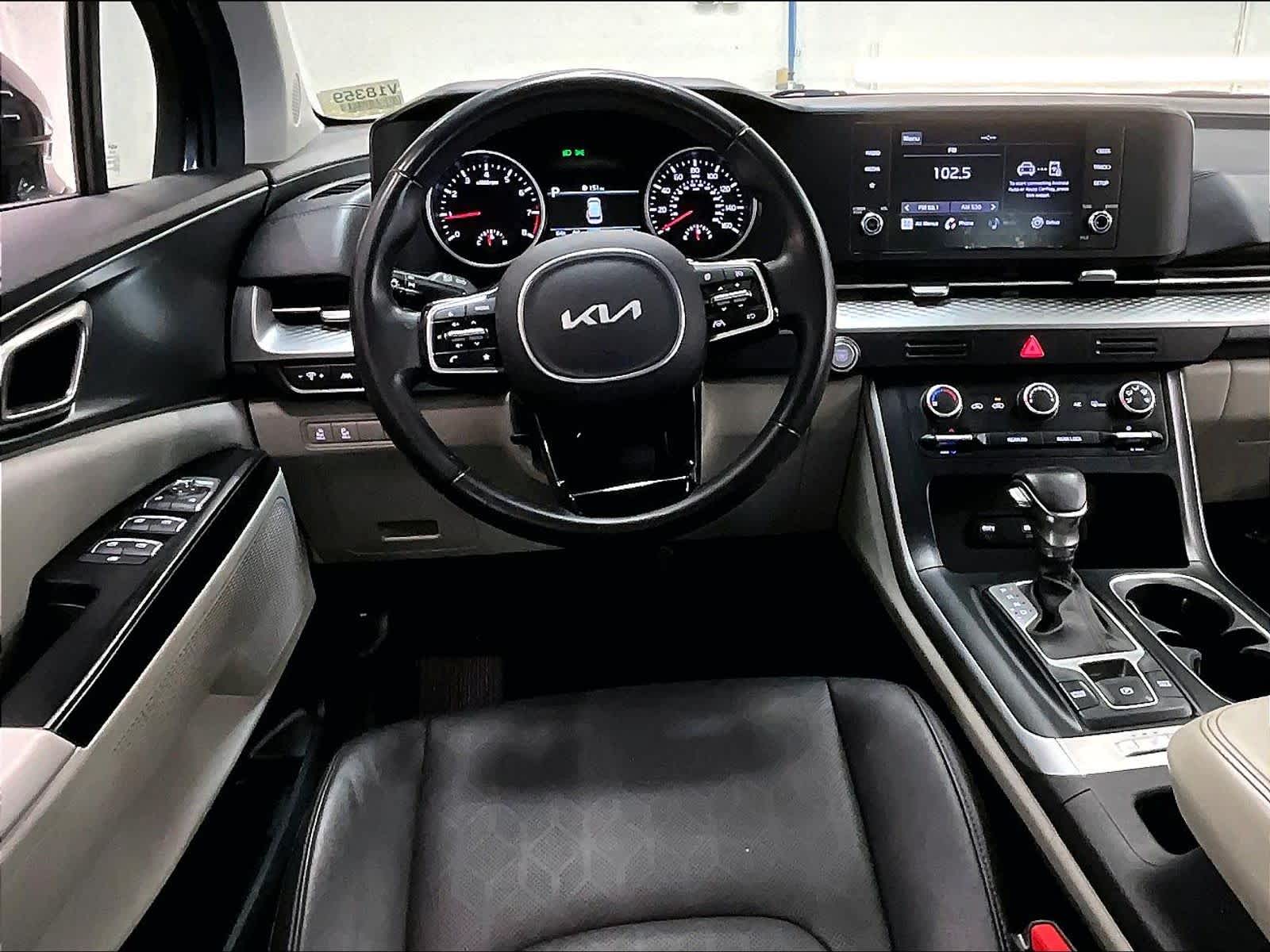 2022 Kia Carnival LXS photo 5
