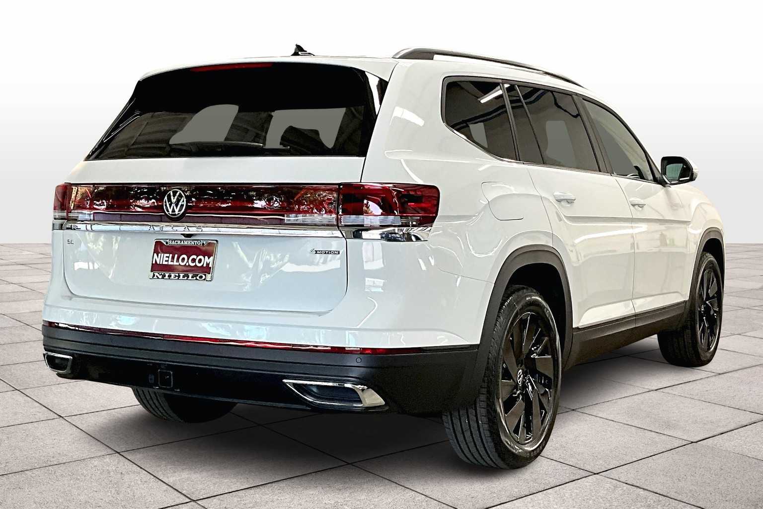 2025 Volkswagen Atlas SE Technology photo 4