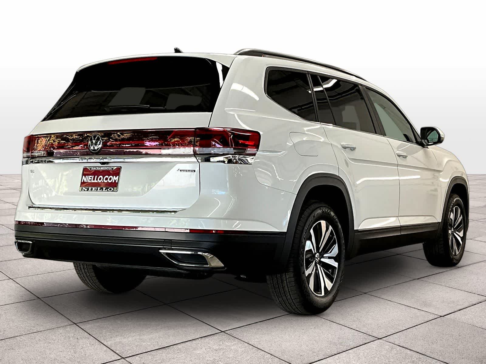 2026 Volkswagen Atlas SE - Photo 4