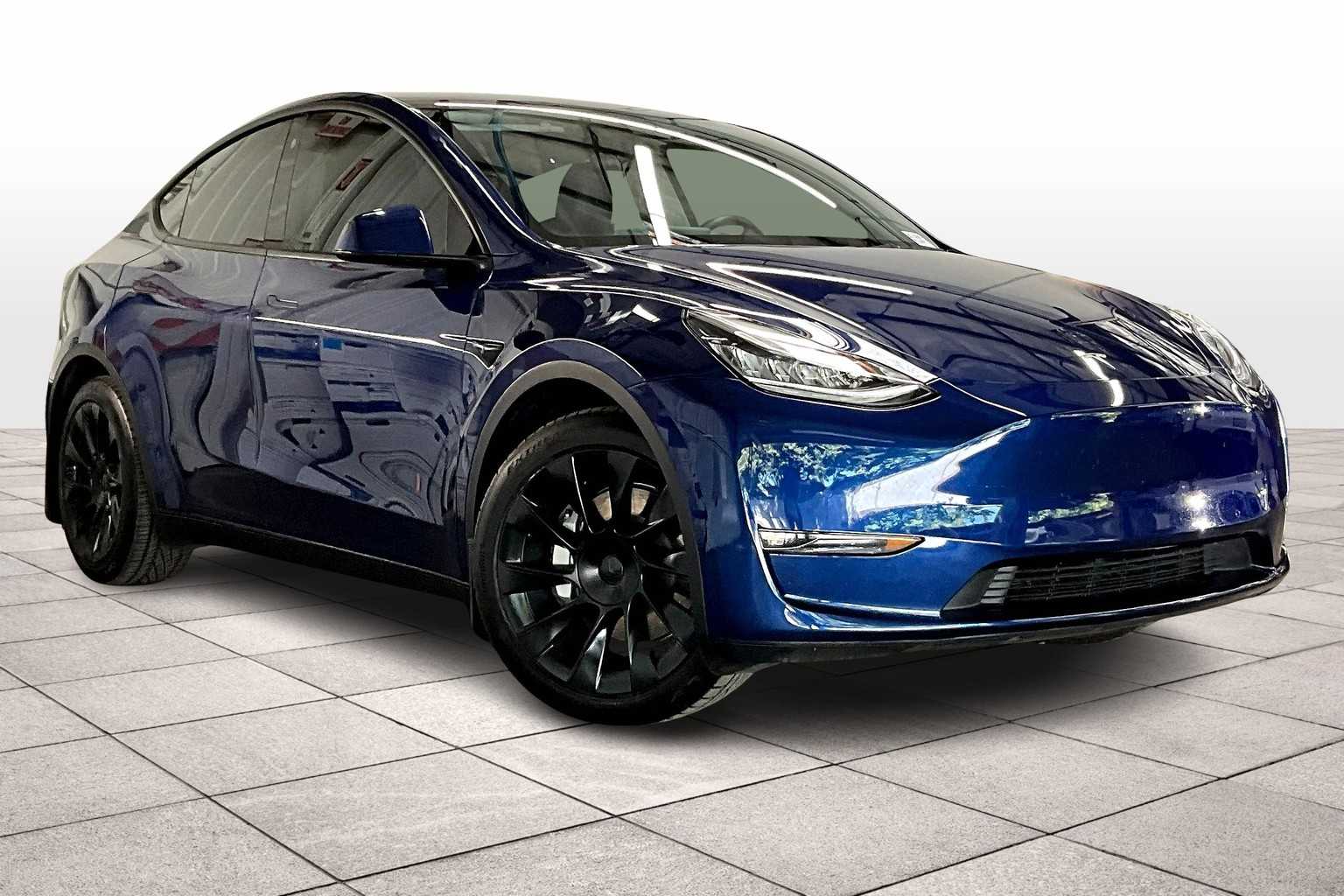 2022 Tesla Model Y Long Range photo 2