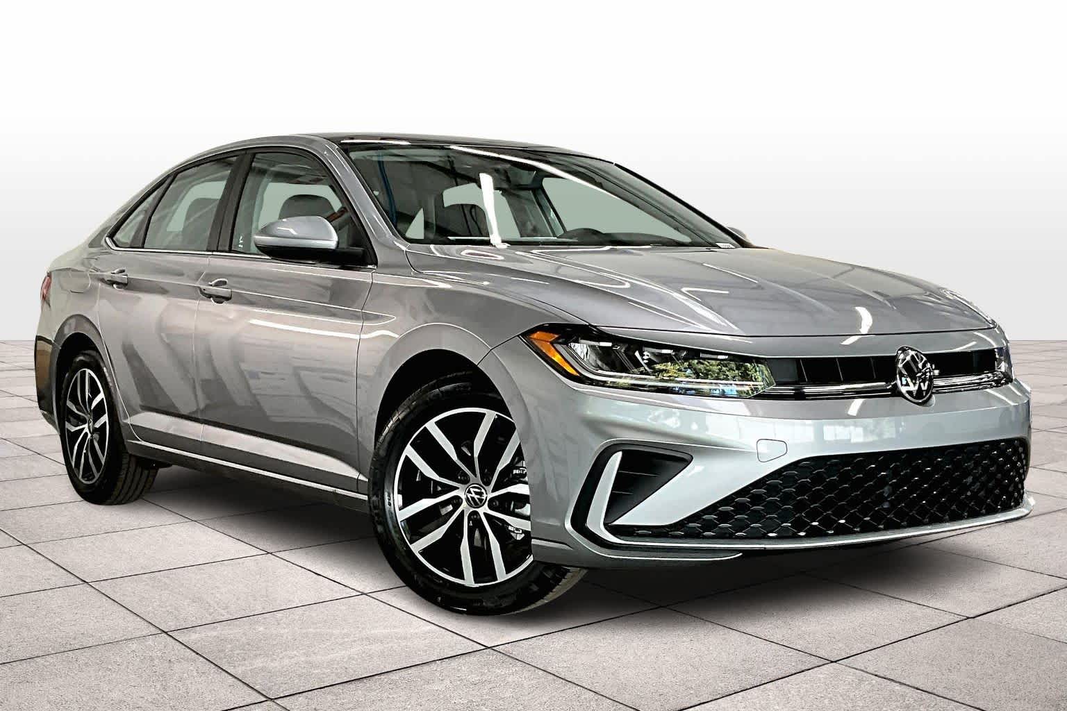 2026 Volkswagen Jetta SE photo 2