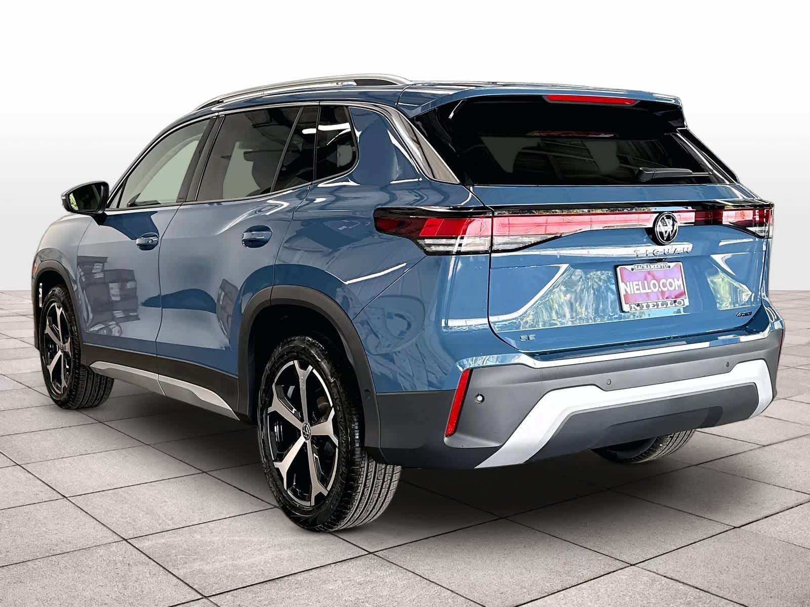New 2026 Volkswagen Tiguan SE 4MOTION