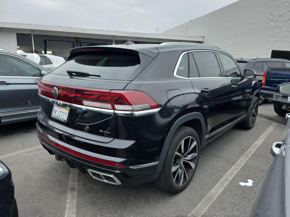 2024 Volkswagen Atlas Cross Sport 2.0T SEL Premium R-Line photo 3