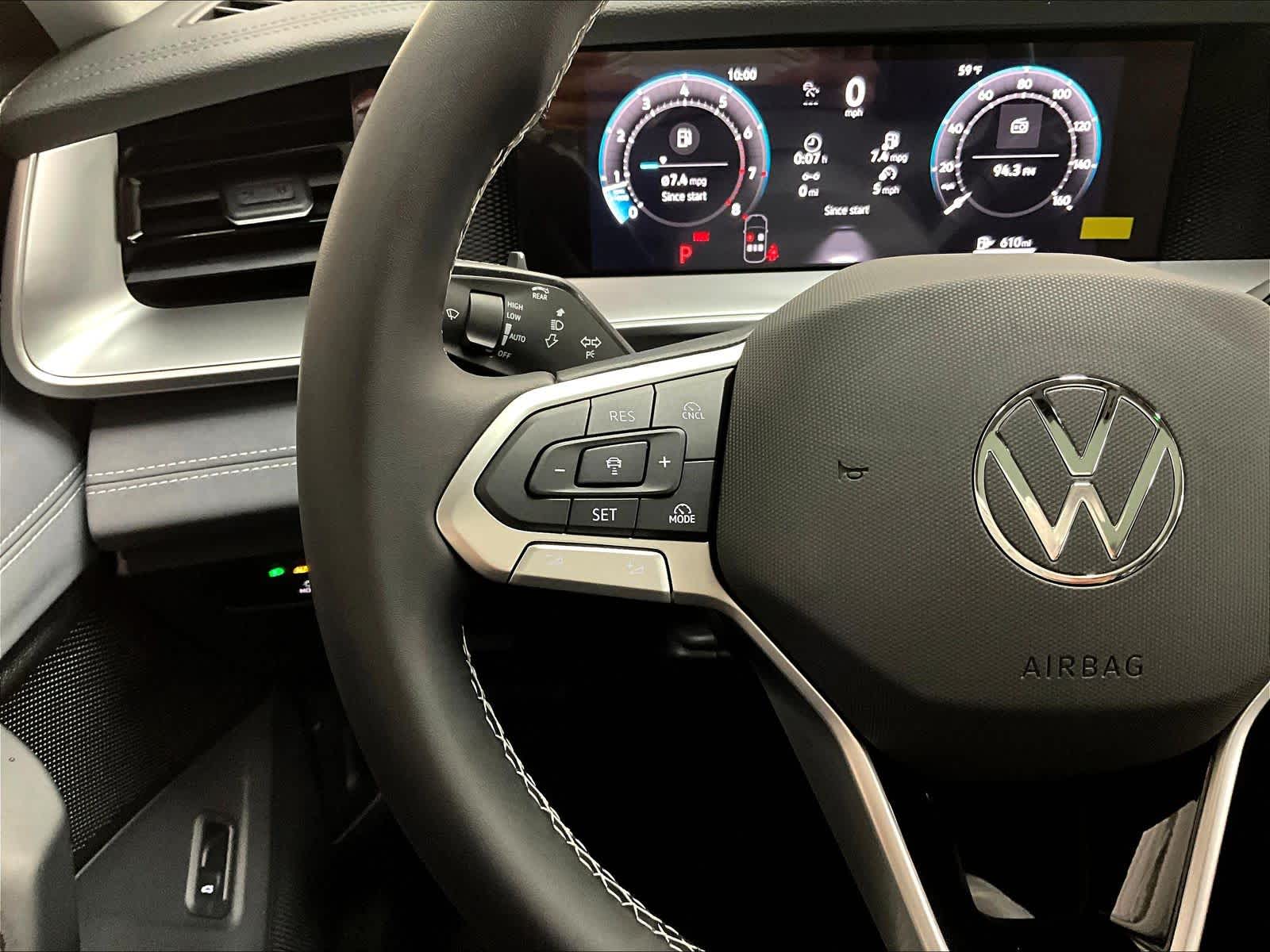 2026 Volkswagen Tiguan SE - Photo 17