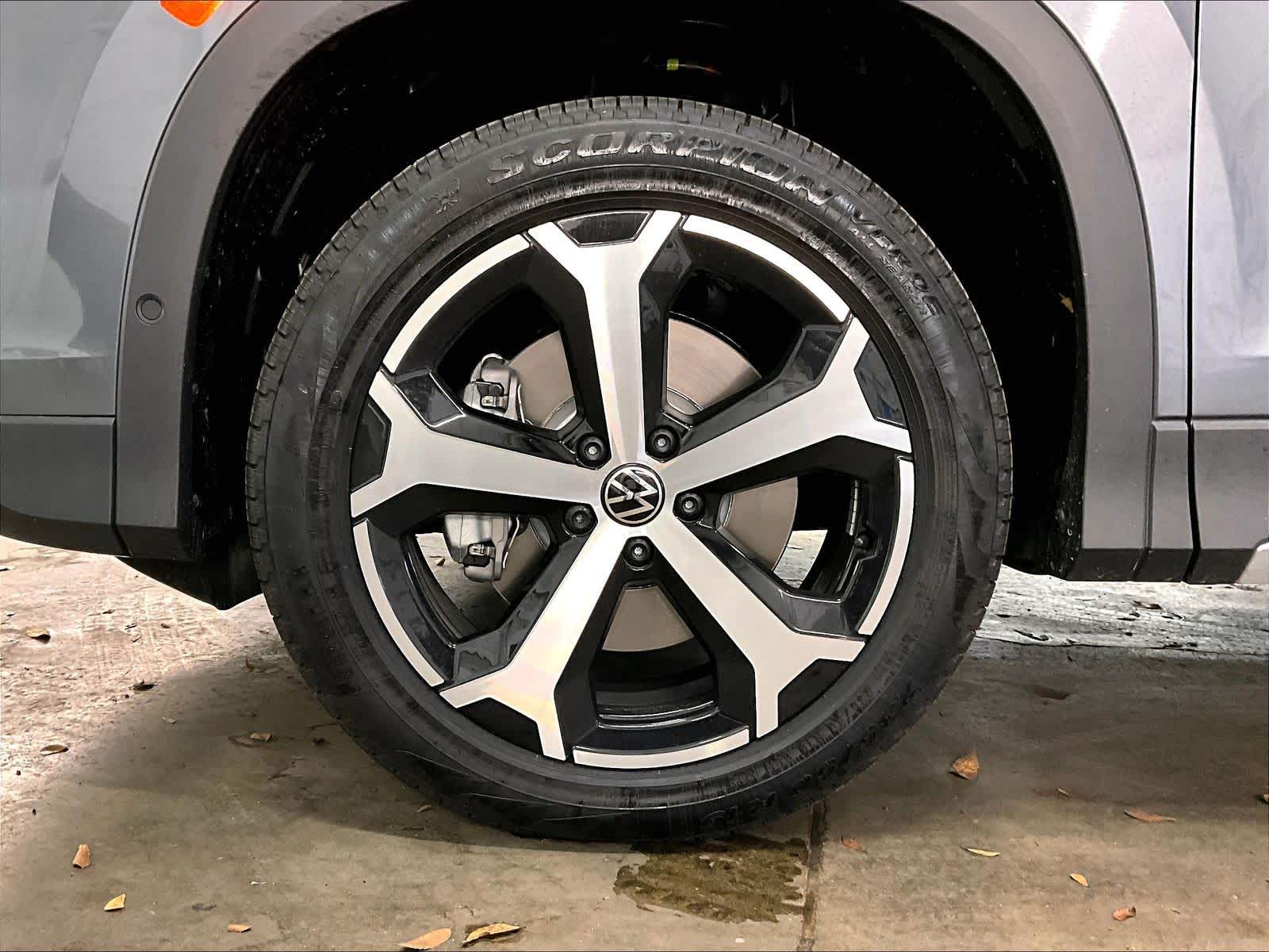 2026 Volkswagen Tiguan SE - Photo 14