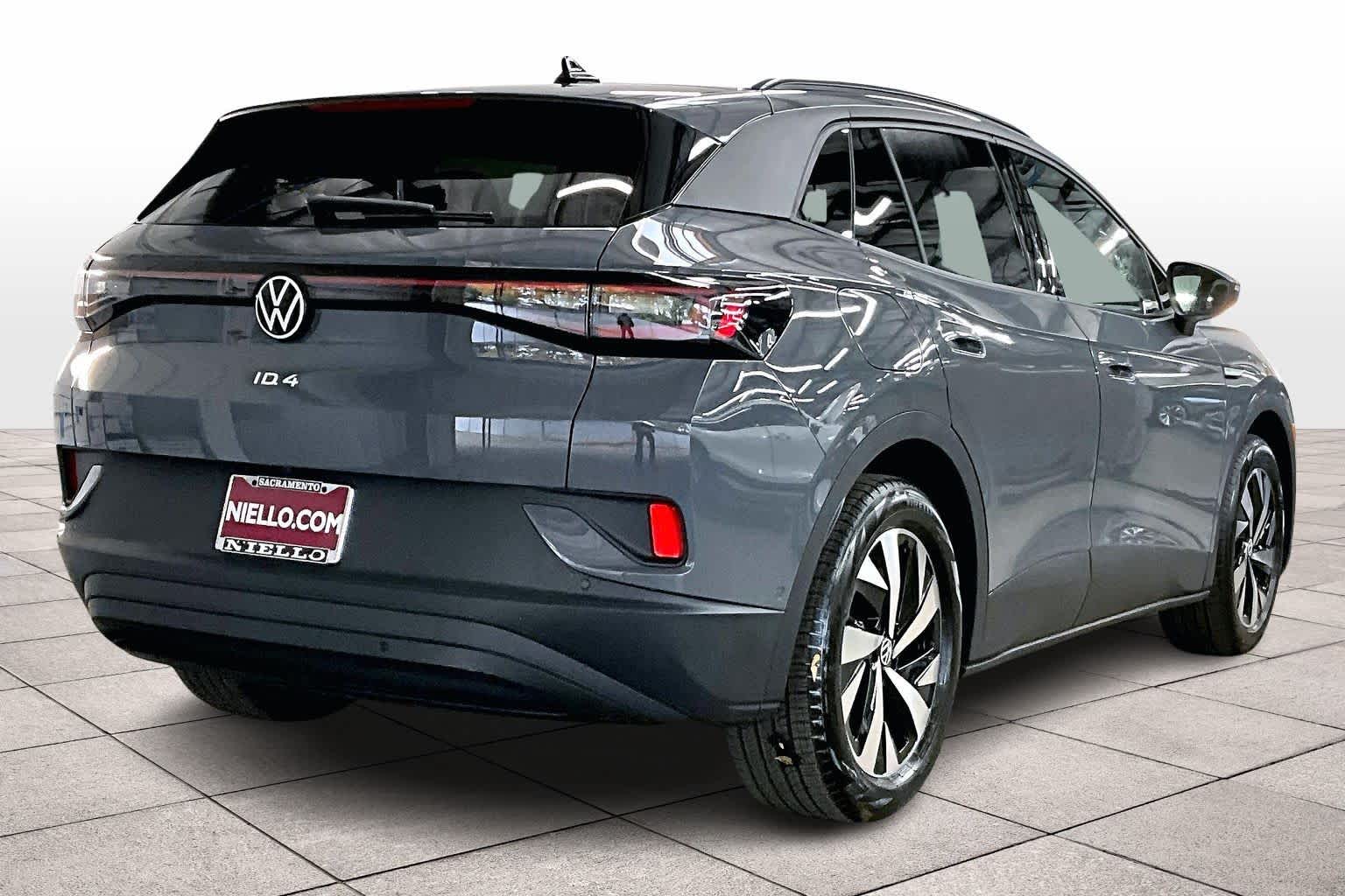 2026 Volkswagen ID.4 Pro photo 3
