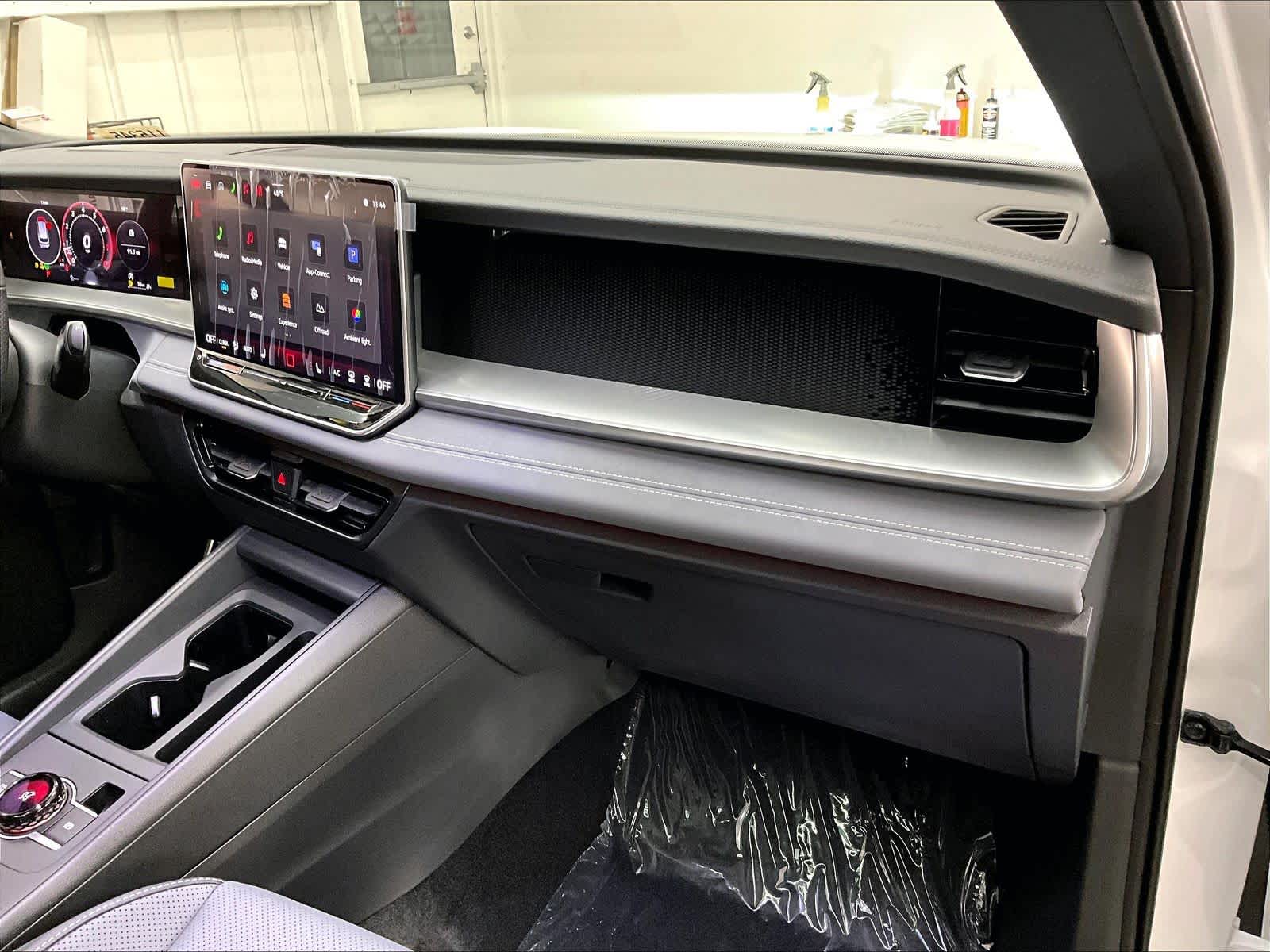 2026 Volkswagen Tiguan SE R-LINE BLACK - Photo 28