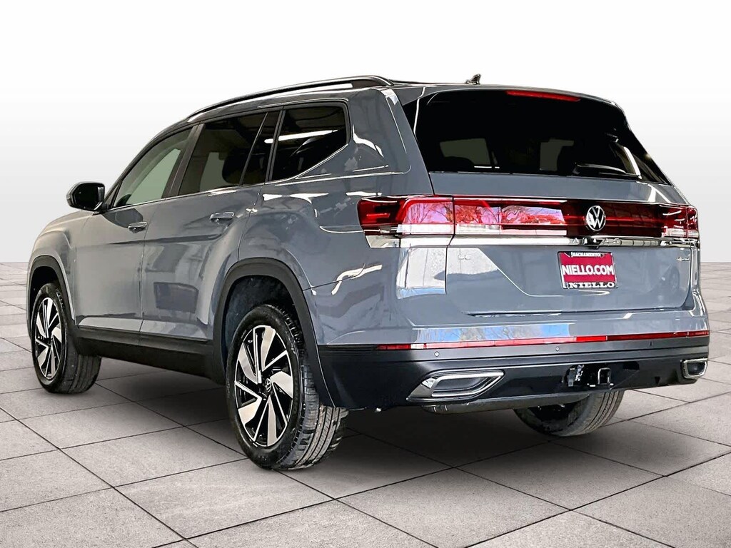 New 2026 Volkswagen Atlas SE W/ Tech AWD 4MOTION