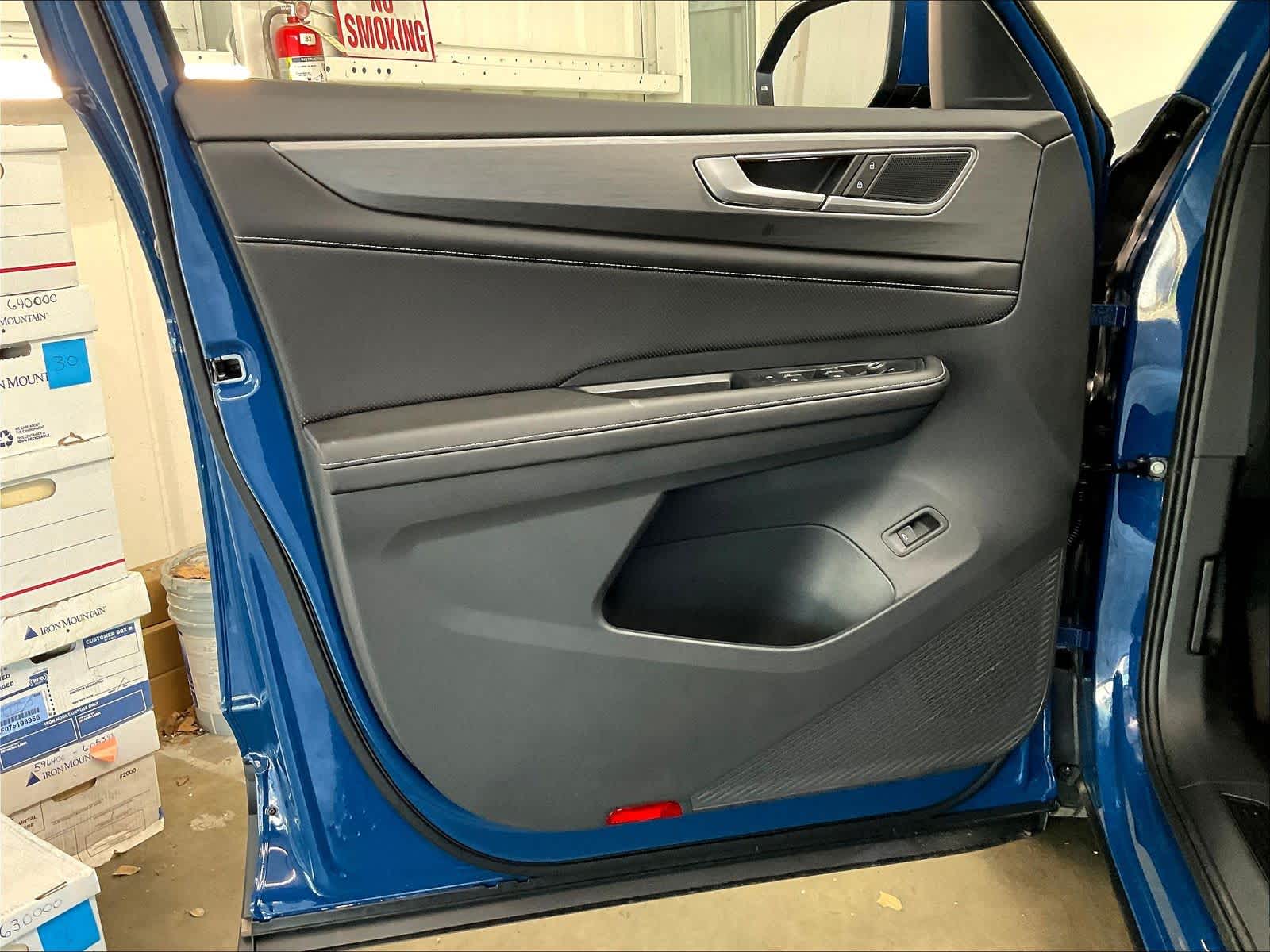 2025 Volkswagen Atlas Cross Sport SE w/Tech - Photo 24