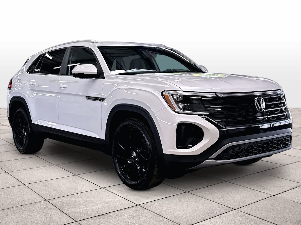 New 2026 Volkswagen Atlas Cross Sport 2.0T SE w/Technology 4MOTION