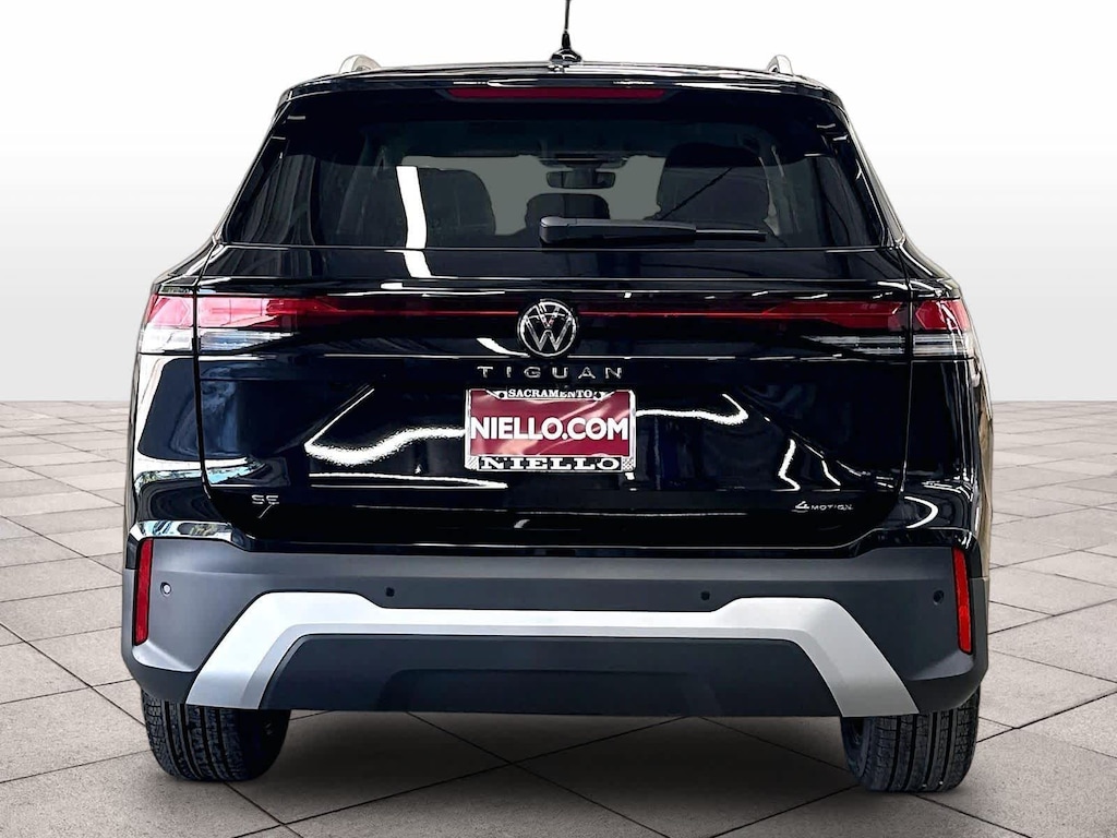 New 2026 Volkswagen Tiguan SE 4MOTION