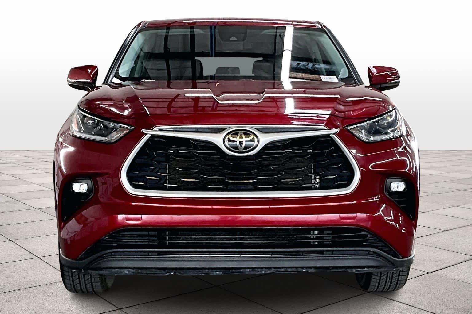 2021 Toyota Highlander LE SE photo 3