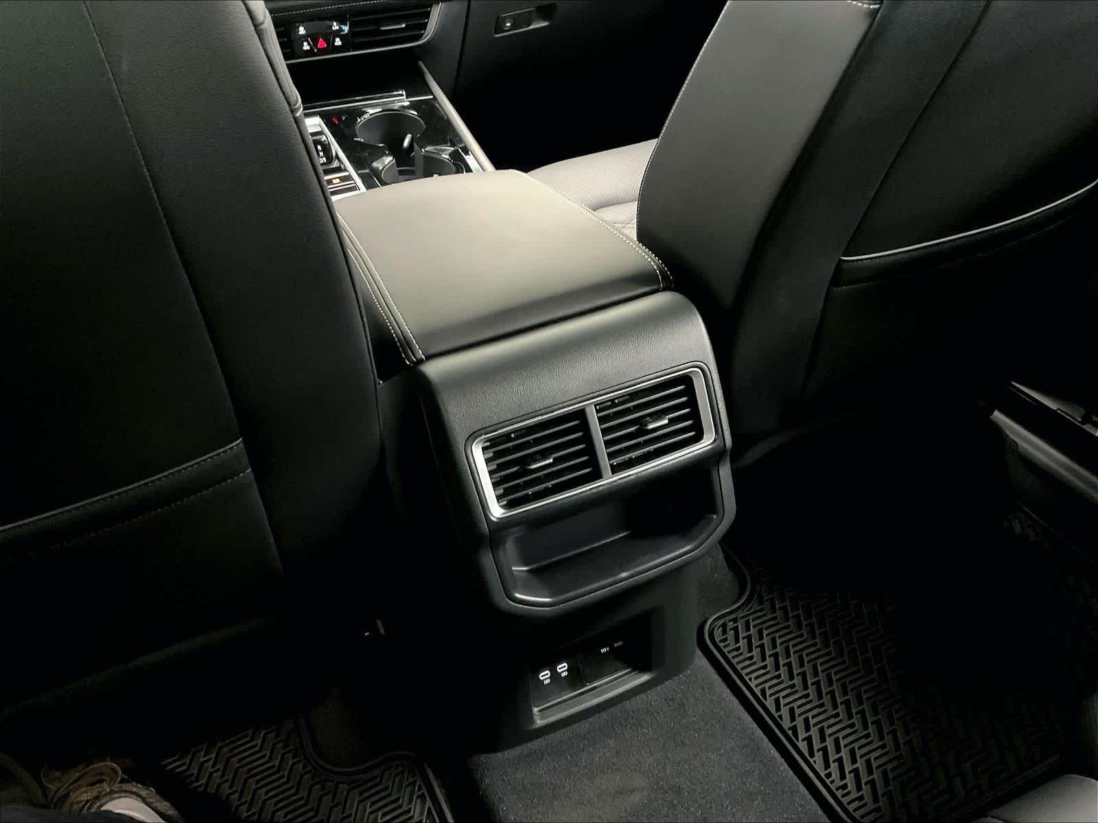 2025 Volkswagen Atlas Cross Sport SE w/Tech - Photo 16