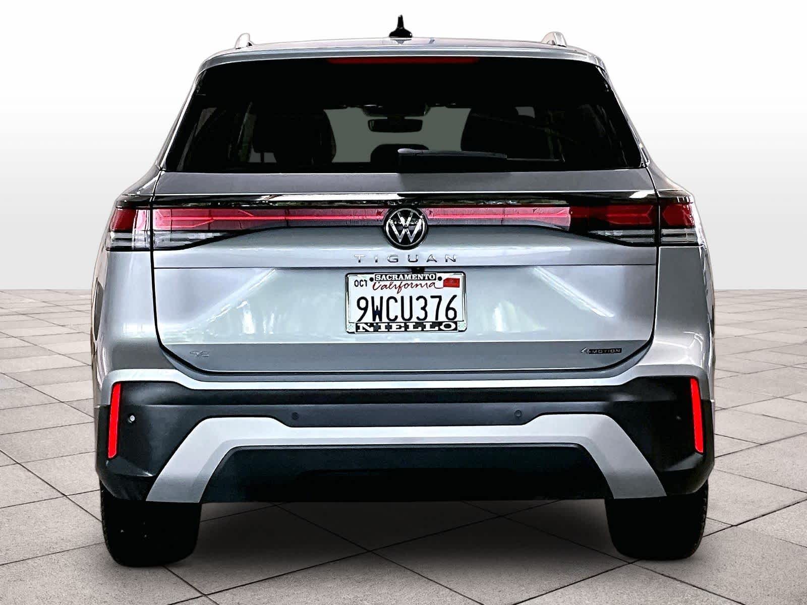 2025 Volkswagen Tiguan SE photo 4