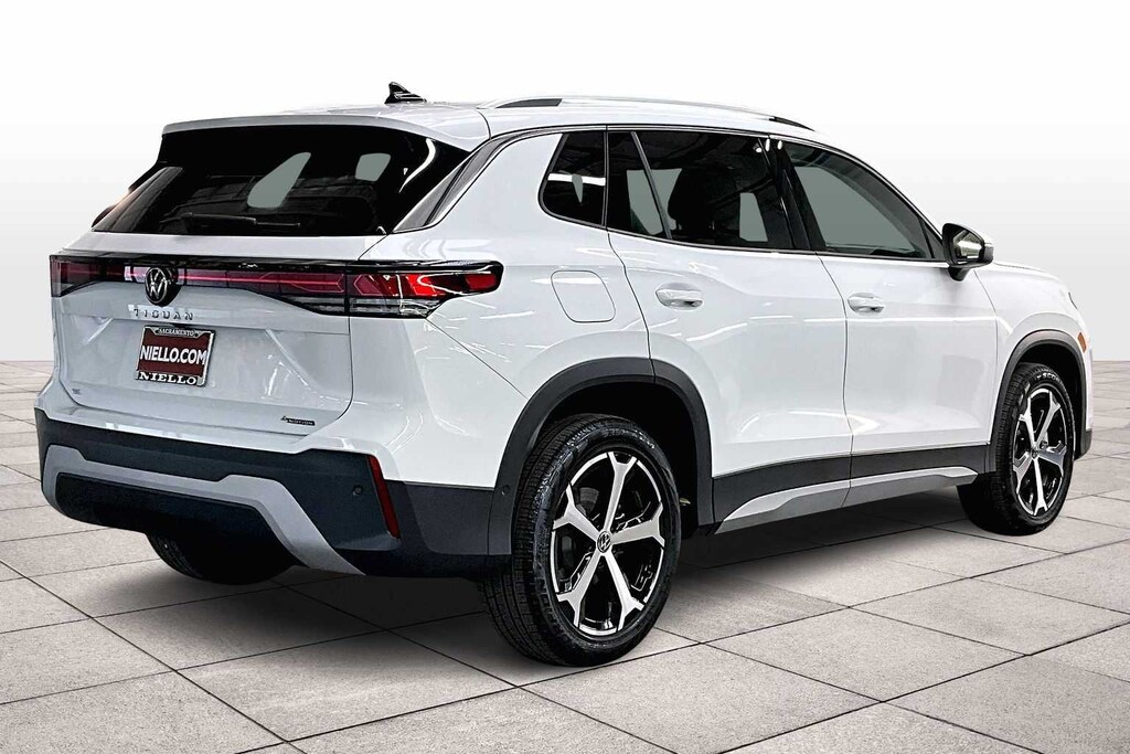 New 2026 Volkswagen Tiguan SE AWD 2.0T 4MOTION