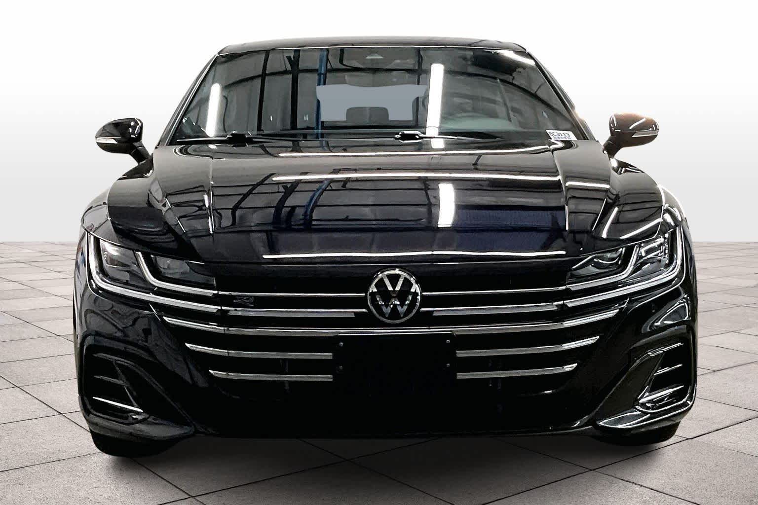 2022 Volkswagen Arteon SEL R-Line photo 2