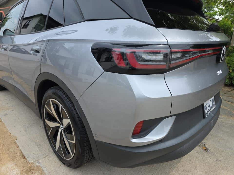 2023 Volkswagen ID.4 Pro S Plus photo 3
