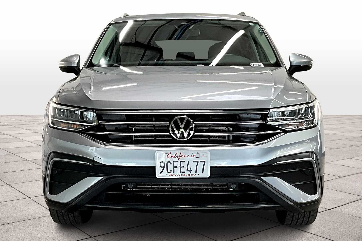 2022 Volkswagen Tiguan SE photo 3