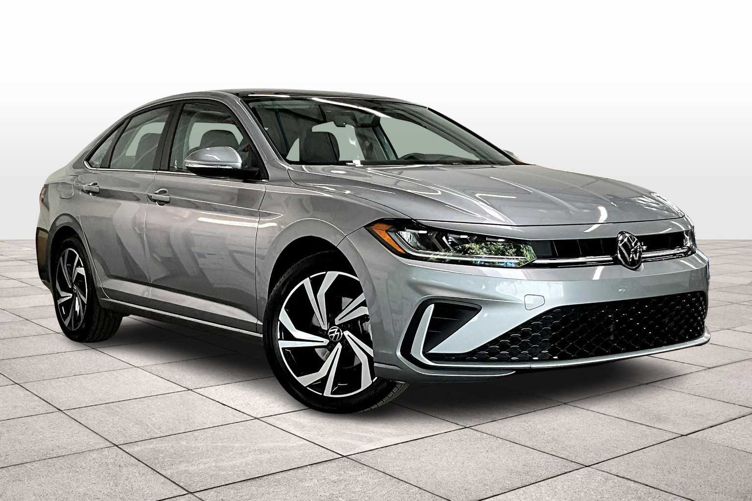 2025 Volkswagen Jetta SEL photo 2