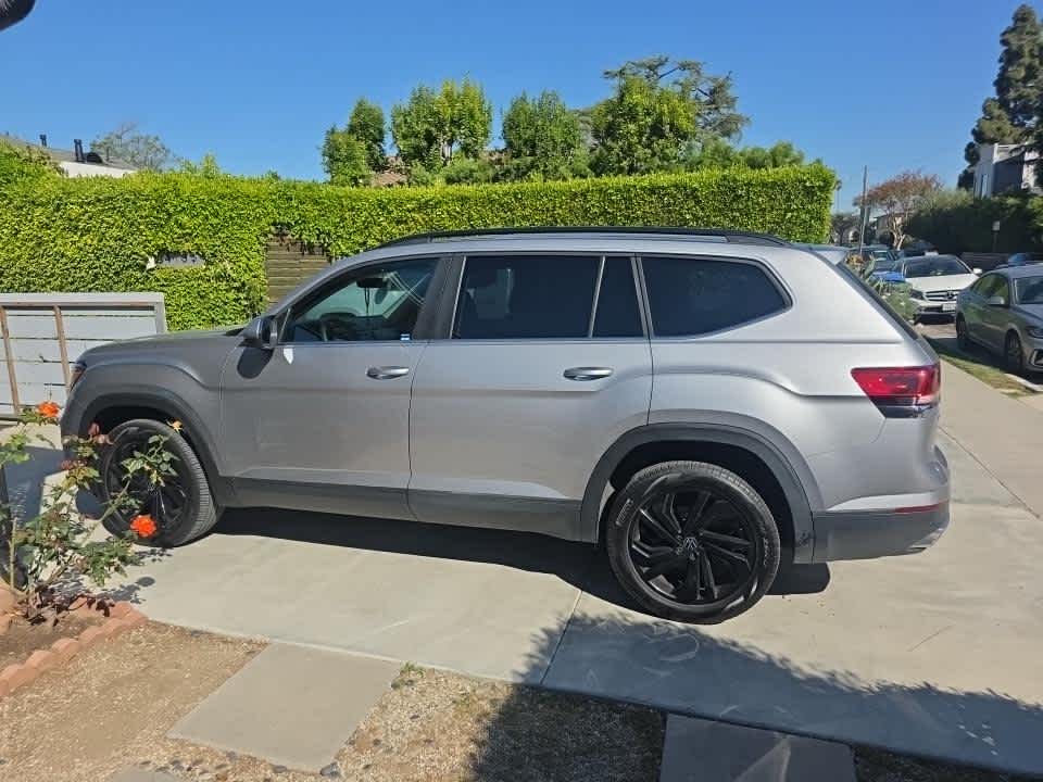 2023 Volkswagen Atlas 3.6L V6 SE w/Technology photo 6