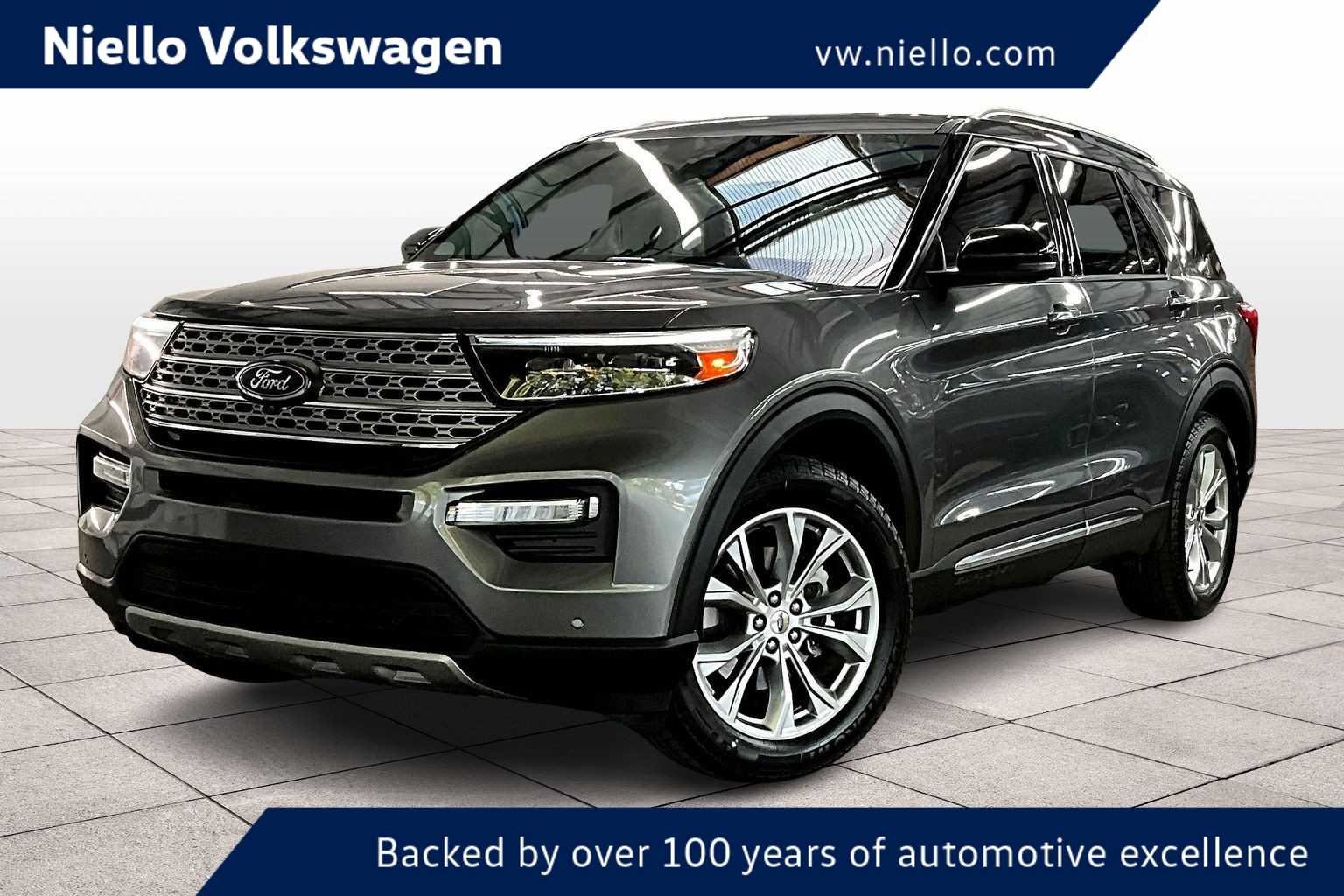 2022 Ford Explorer Limited's photo