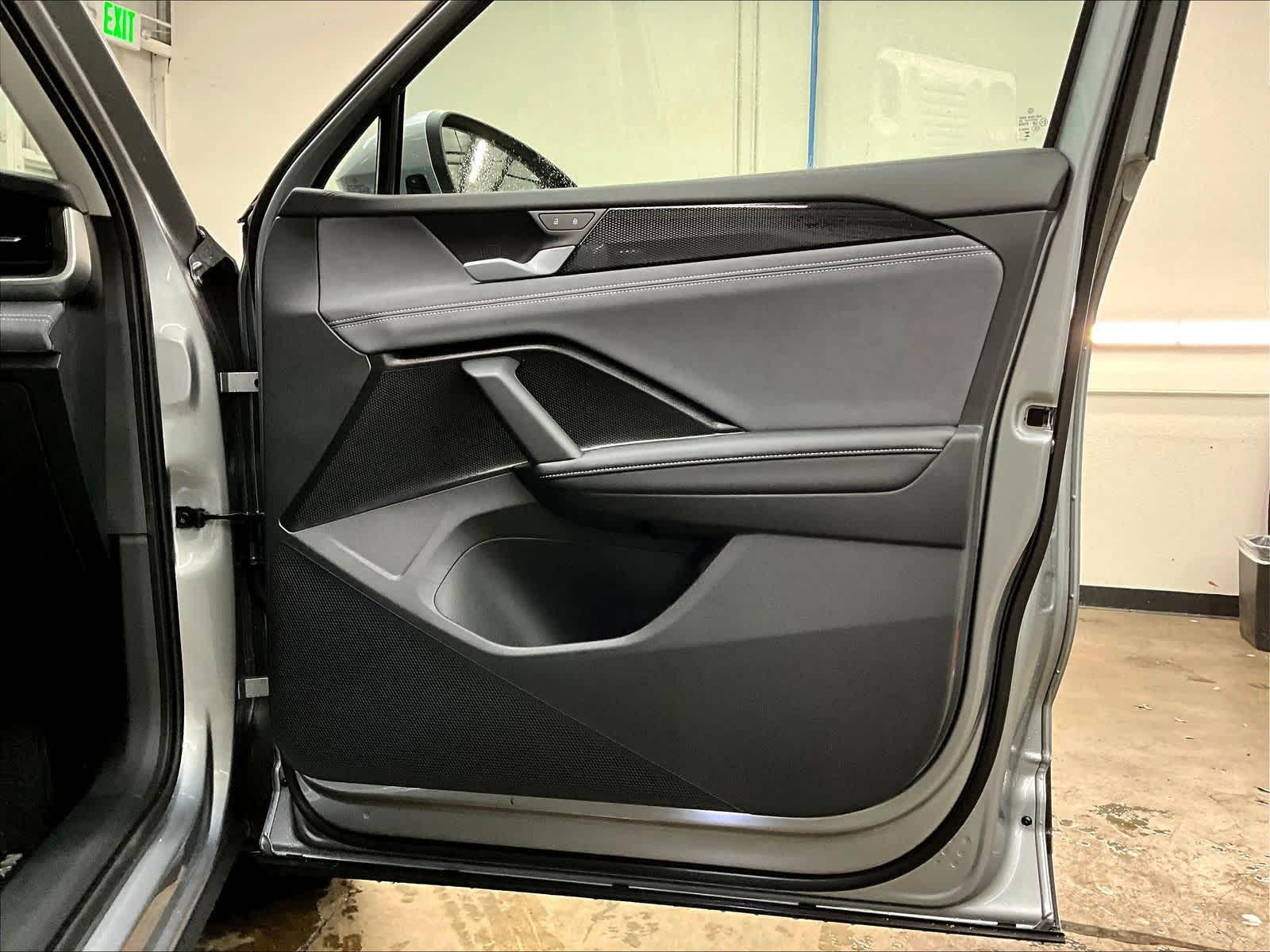 2026 Volkswagen Tiguan SE - Photo 30
