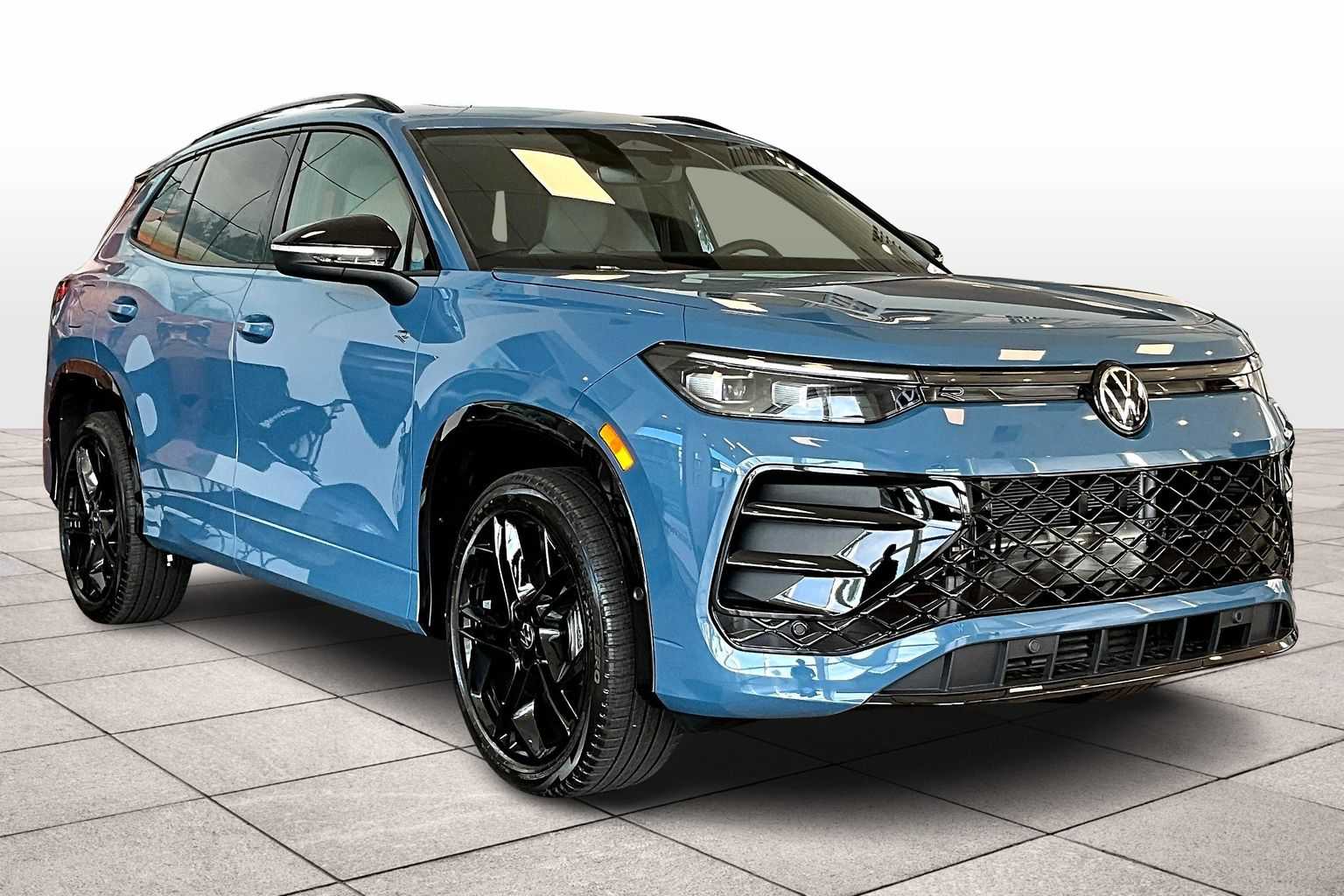 2025 Volkswagen Tiguan SE R-Line Black photo 2